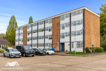 11 Adingtons, Halling Hill