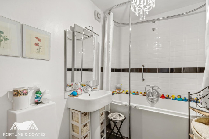 Flat 2 Hilsborough House