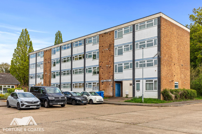 11 Adingtons, Halling Hill