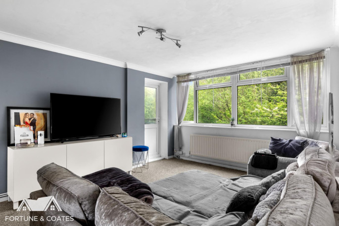 11 Adingtons, Halling Hill