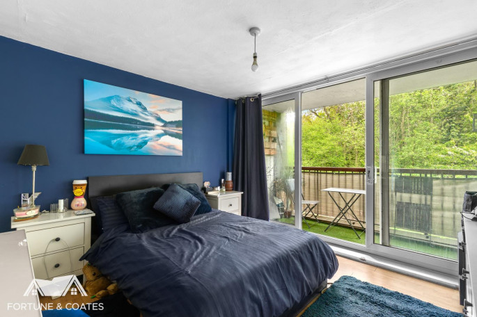 11 Adingtons, Halling Hill