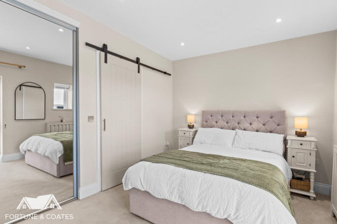 2 The Old Dairy, Tharbies Farm