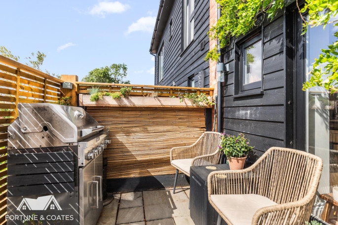 2 The Old Dairy, Tharbies Farm