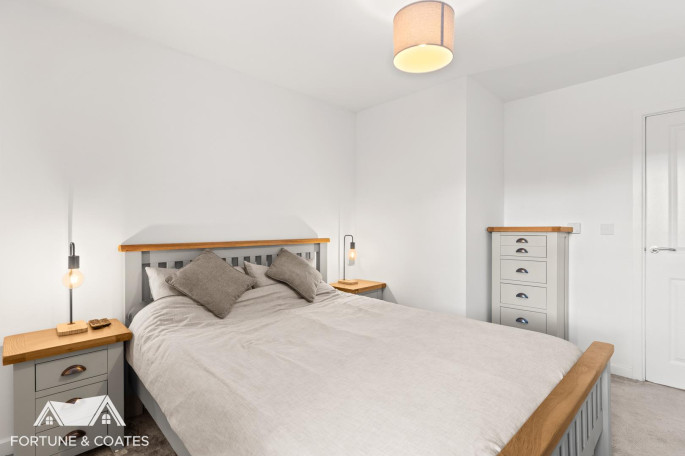 6, Orchard House Isabel Drive