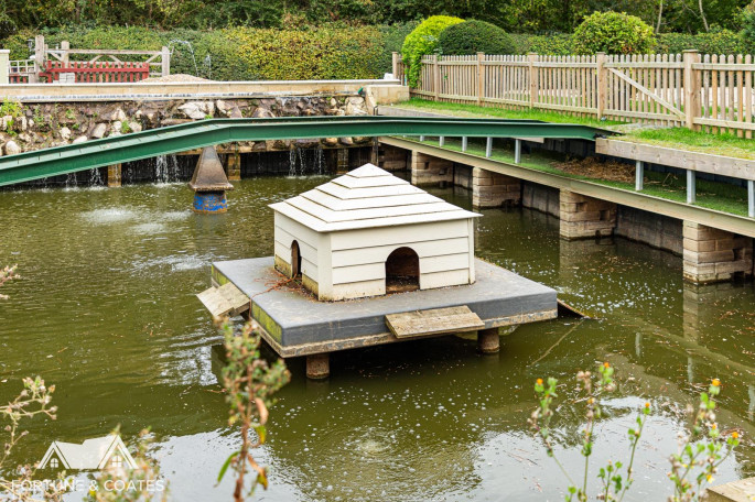 Ark Royal Carters Green