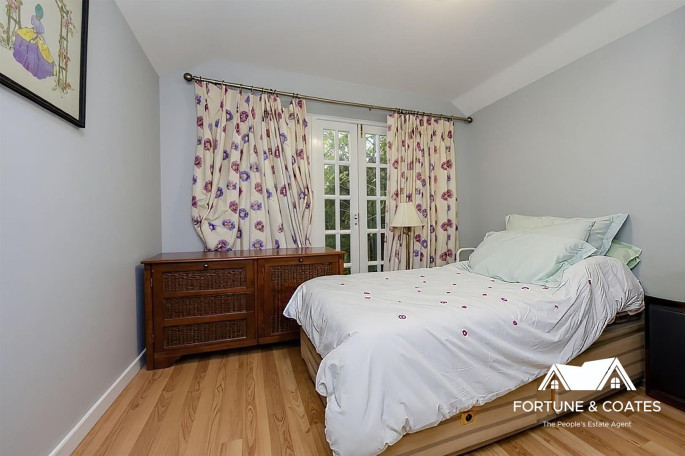 6 Rose Cottages Mill Street