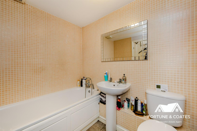 6 Rose Cottages Mill Street