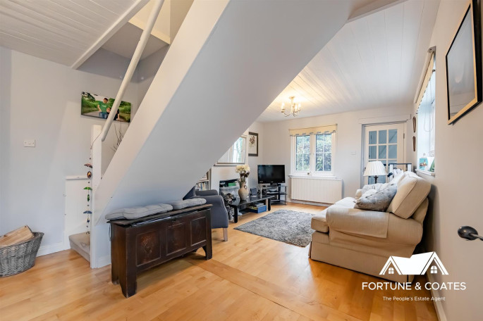 6 Rose Cottages Mill Street