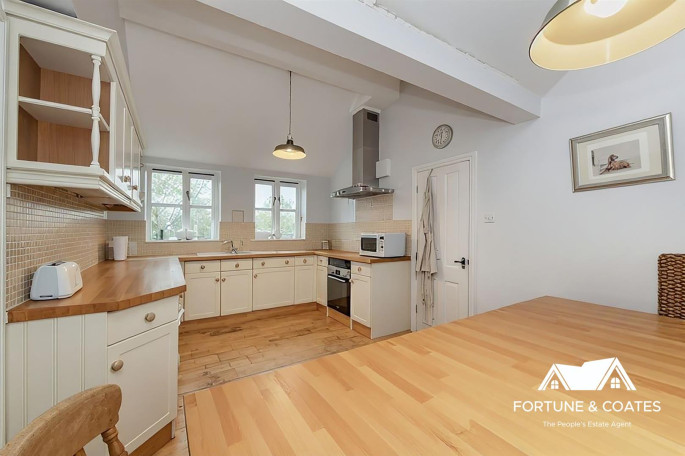 6 Rose Cottages Mill Street