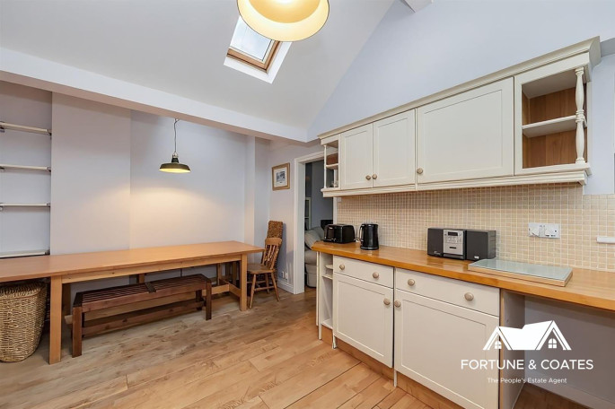 6 Rose Cottages Mill Street