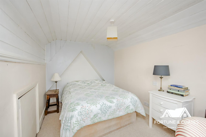 6 Rose Cottages Mill Street