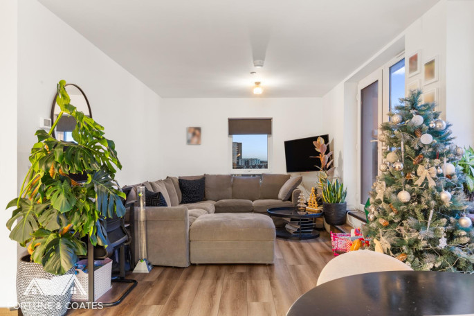 71 Moore House Edinburgh Gate