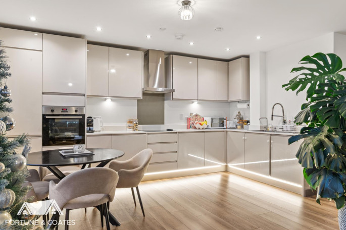 71 Moore House Edinburgh Gate