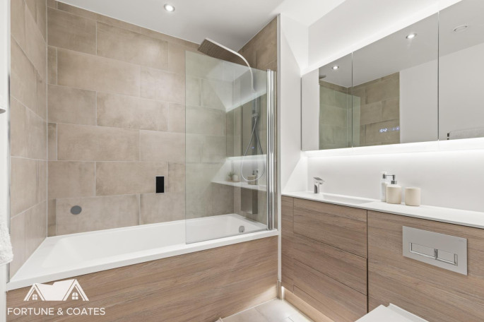 71 Moore House Edinburgh Gate