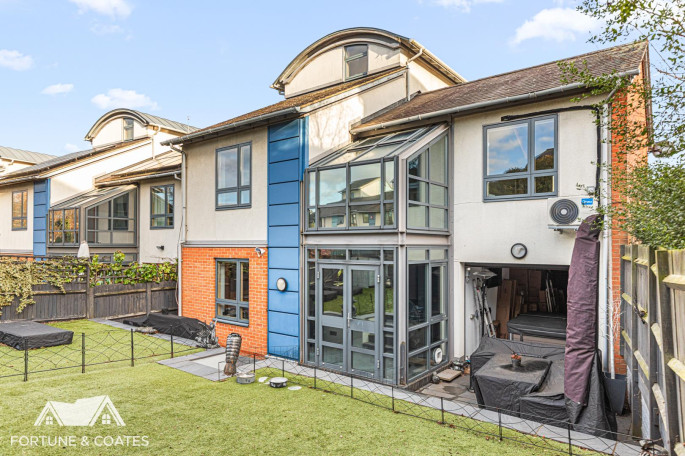 16 Great Auger Street