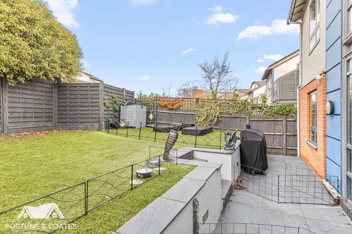 16 Great Auger Street