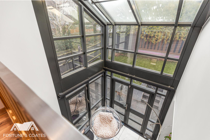 16 Great Auger Street