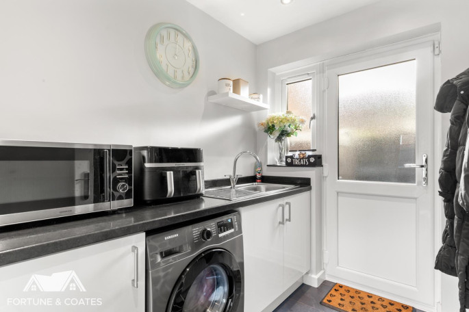 15 Hawthorns Riddings Lane