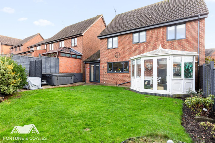 15 Hawthorns Riddings Lane