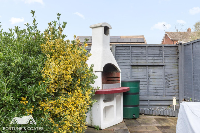 15 Hawthorns Riddings Lane