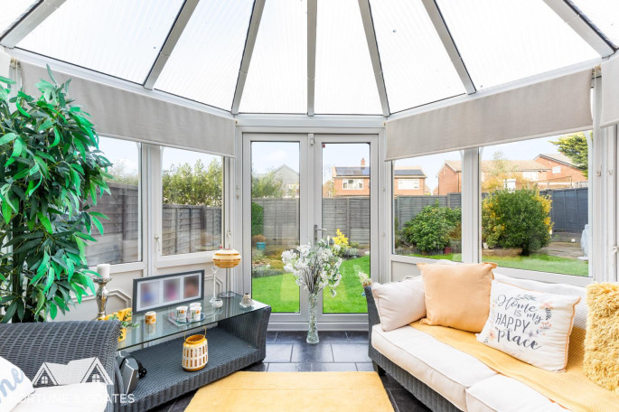 15 Hawthorns Riddings Lane