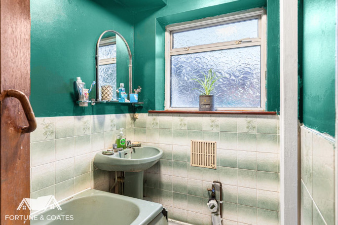 118 Finchingfield Avenue