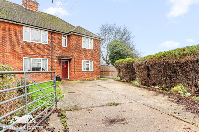 118 Finchingfield Avenue