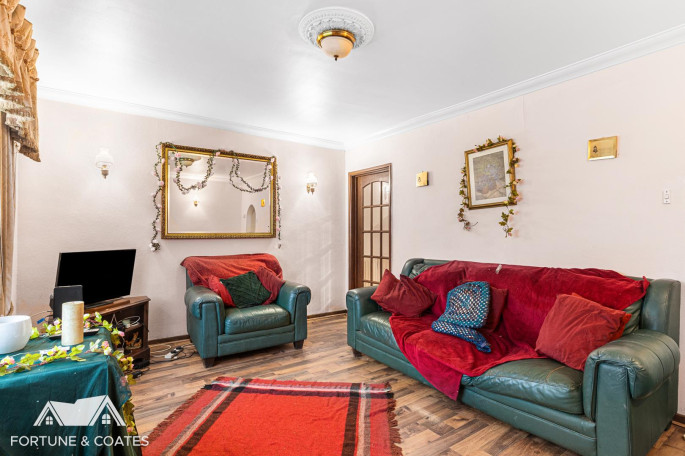 118 Finchingfield Avenue