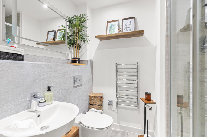 Flat 99, Edinburgh House Edinburgh Gate