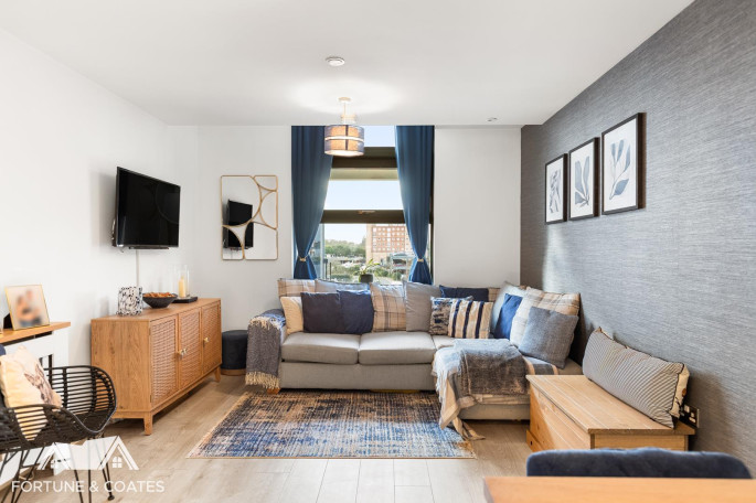 Flat 99, Edinburgh House Edinburgh Gate