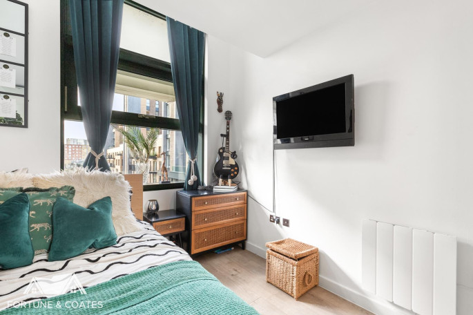 Flat 99, Edinburgh House Edinburgh Gate