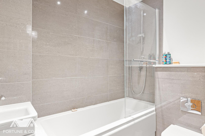 6 Hazelwood Park Hastingwood Road