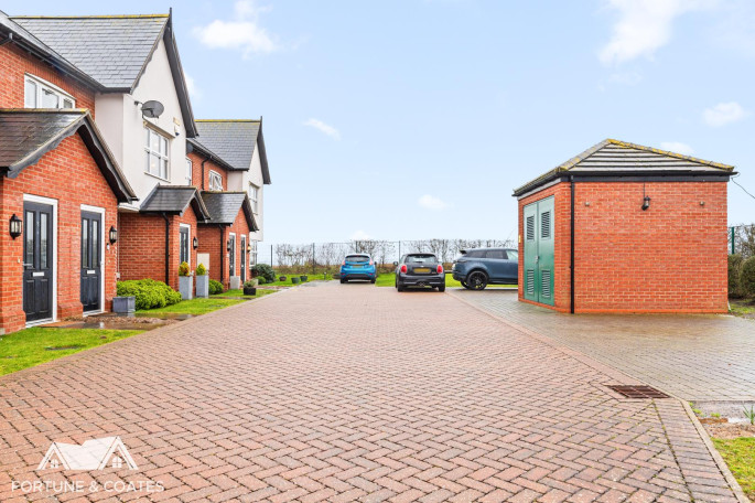 6 Hazelwood Park Hastingwood Road