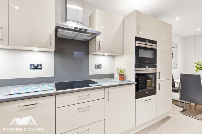 6 Hazelwood Park Hastingwood Road